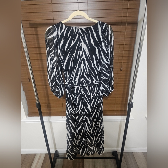 Women's clothing(401) - Picture 5 of 7